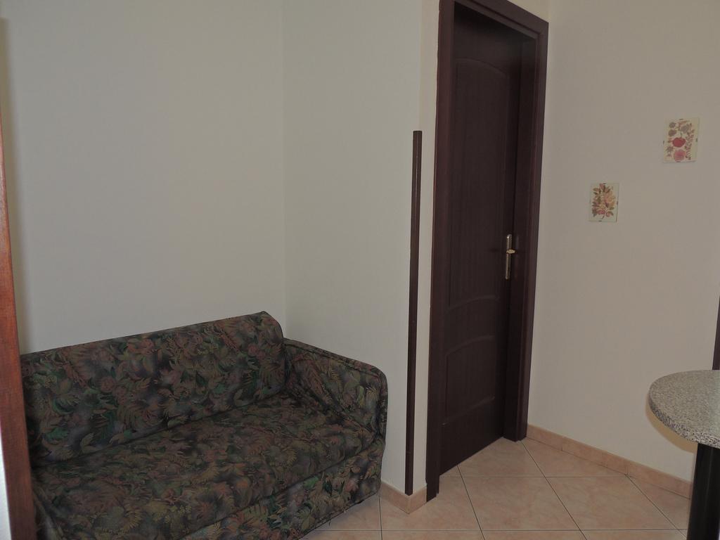 Apartments Baunei Szoba fotó